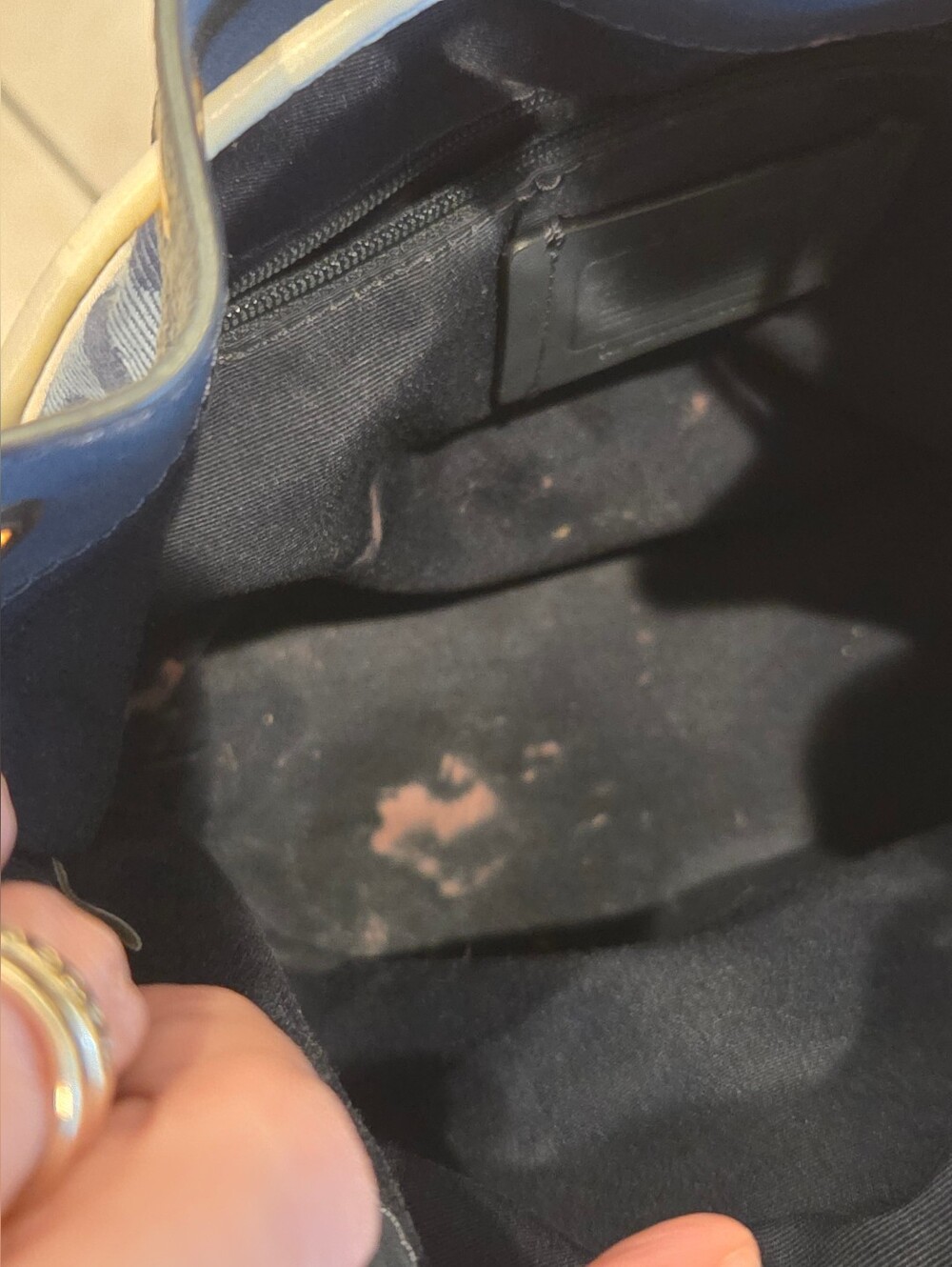 Coach Dempsey Drawstring Bucket Bag in Signature Denim - Picture 12 of 12